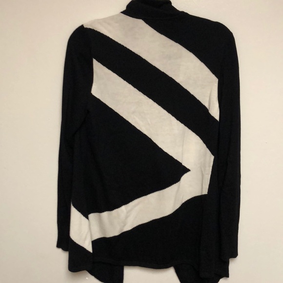 White and Black Cardigan - Picture 2 of 4